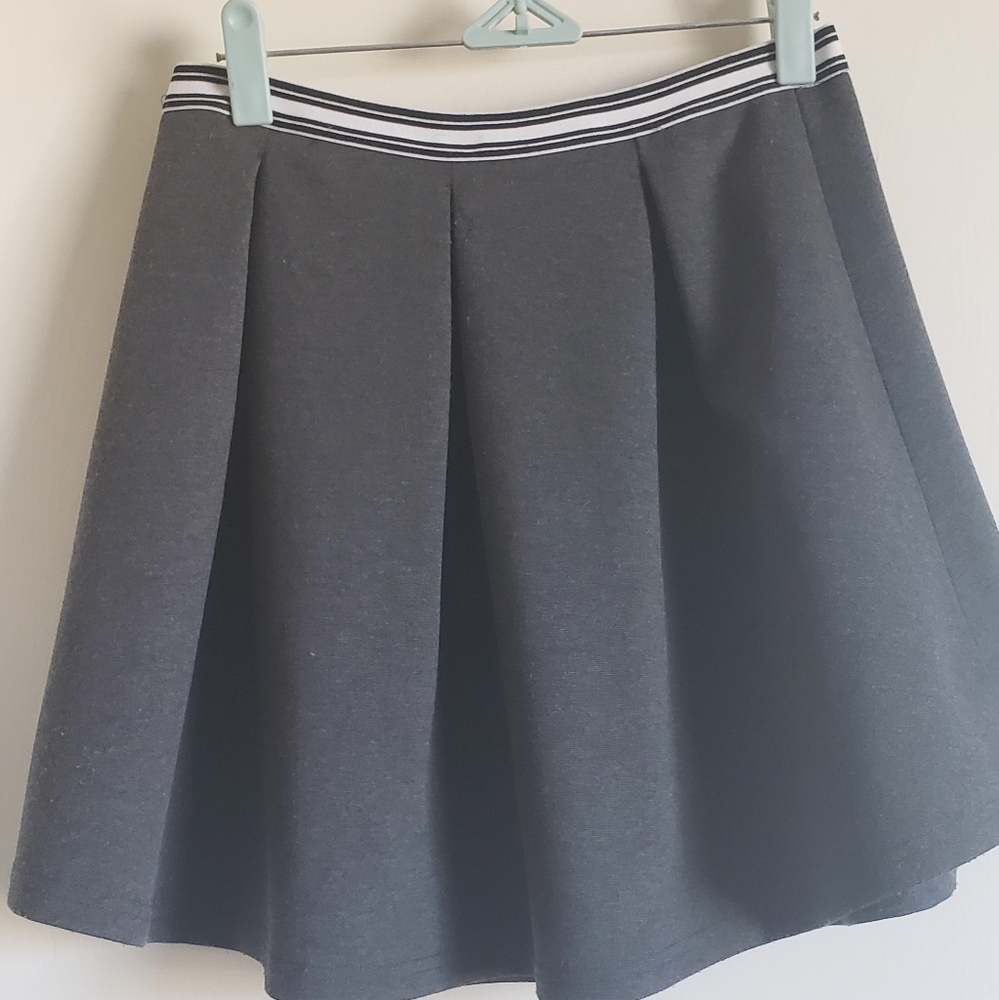 Btween Us M Gray Skirt